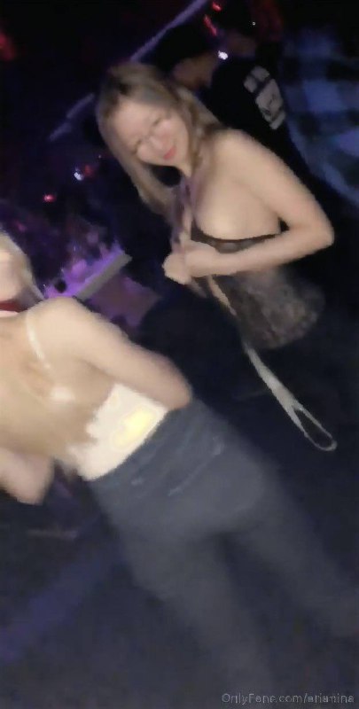 美国南加州汉族留学生被女友戴绿帽，一起回国游玩却发现女友回国前经常出入夜店，露奶给尼哥摸，还被发到网上