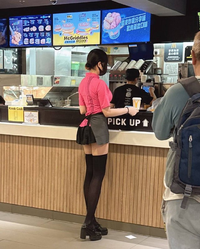 麦当劳 我就喜欢 ！ #美女麦当劳 我就喜欢 ！ #美女