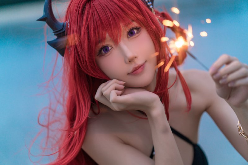 #阿包也是兔娘 - 明日方舟 史尔特尔泳装标签🏷:#可爱 #唯美 #福利姬